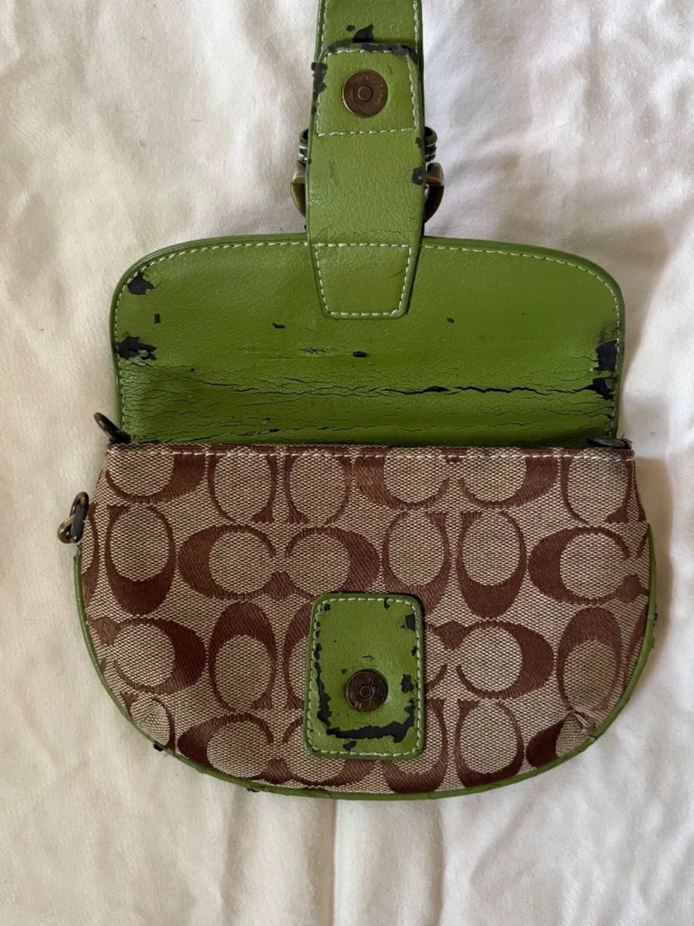 Green coach pouch